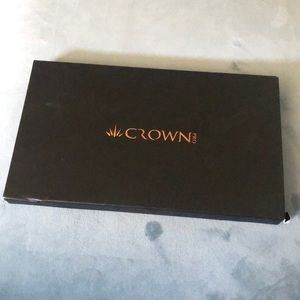 Crown pro eyeshadow palette